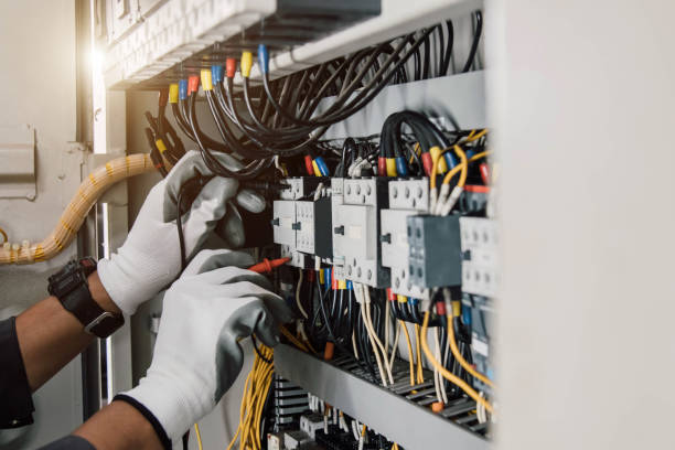 Best Local Electrician Companies  in West Branch, IA